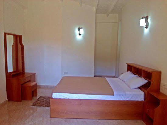 Slightly Chilled Hotel Nallathanniya Exterior photo